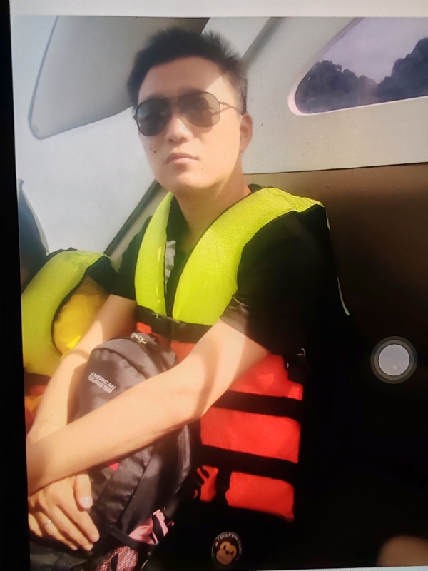 座看烟霞散的第一张照片--驻马店相亲服务中心