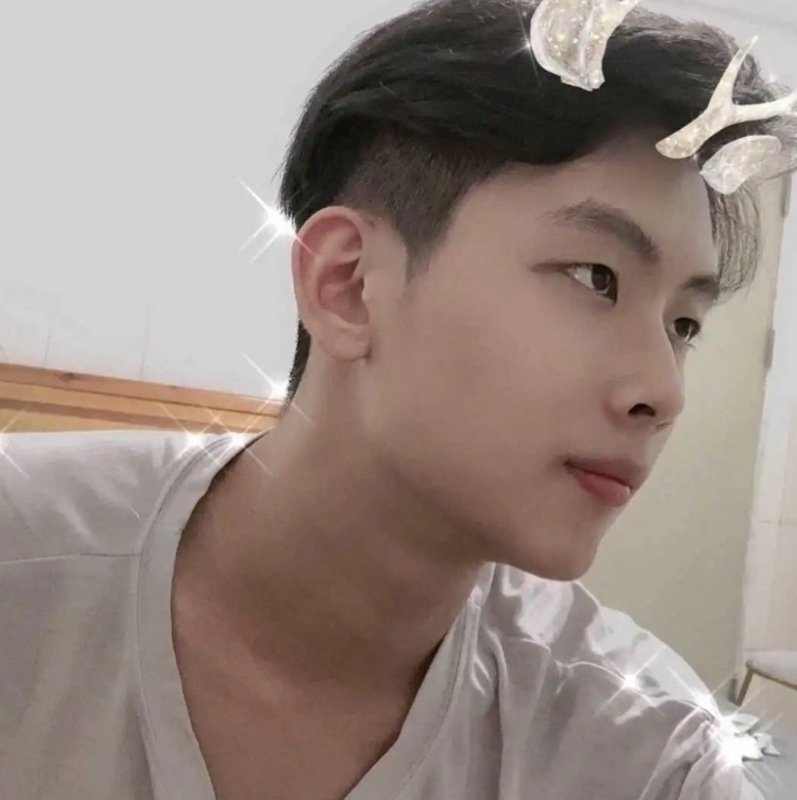 陆友的第一张照片--驻马店相亲服务中心