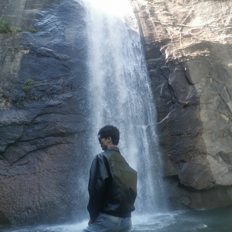 随安的第一张照片--驻马店相亲服务中心