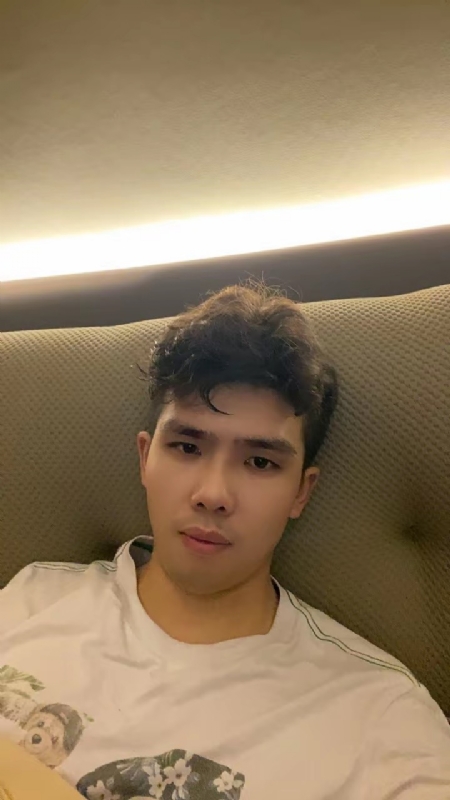 阿龙设计师的第一张照片--驻马店相亲服务中心