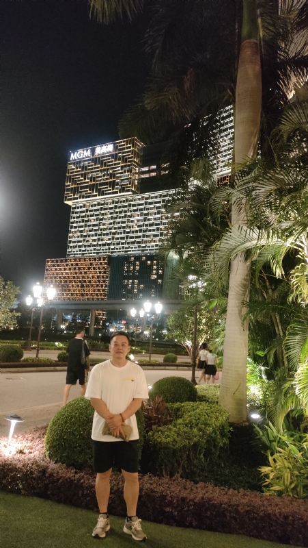 熟悉的身影的第一张照片--驻马店相亲服务中心