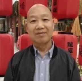 教师作家诗人的第一张照片--驻马店相亲服务中心