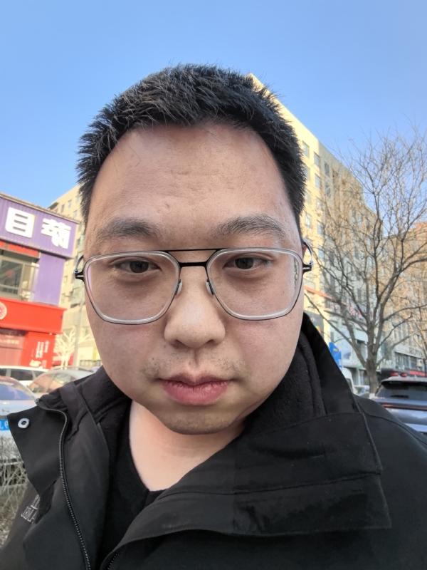 宋哲的第一张照片--驻马店相亲服务中心