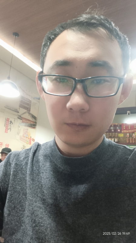 黑黑一笑的第一张照片--驻马店相亲服务中心