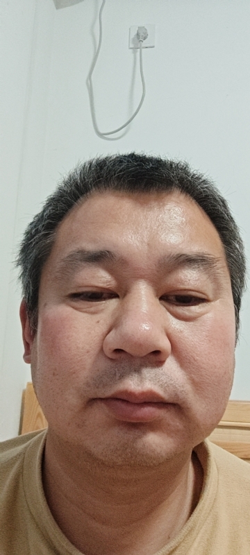 龙万的第一张照片--驻马店相亲服务中心