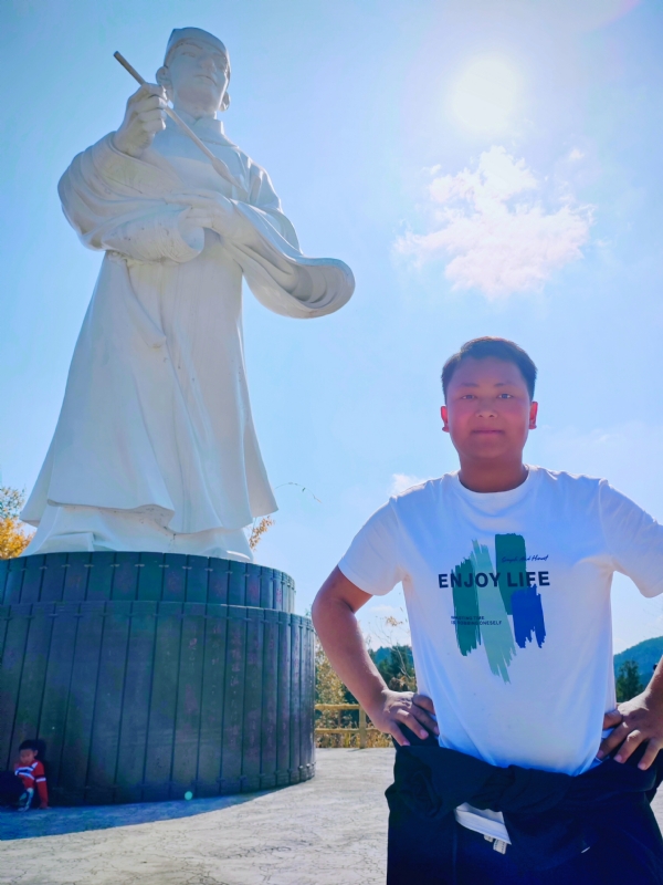 伏王虎的第一张照片--驻马店相亲服务中心