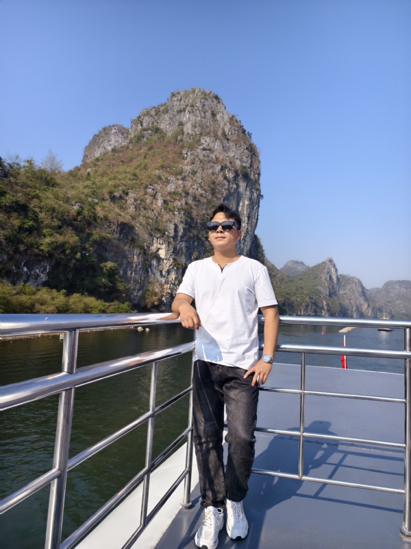 墨痕的第二张照片--驻马店相亲服务中心