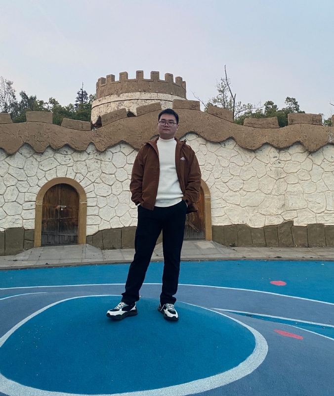 秦长风的第一张照片--驻马店相亲服务中心