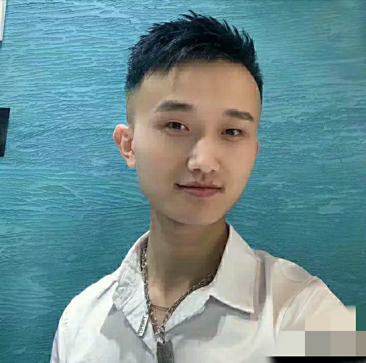 小哥哥的第一张照片--驻马店相亲服务中心