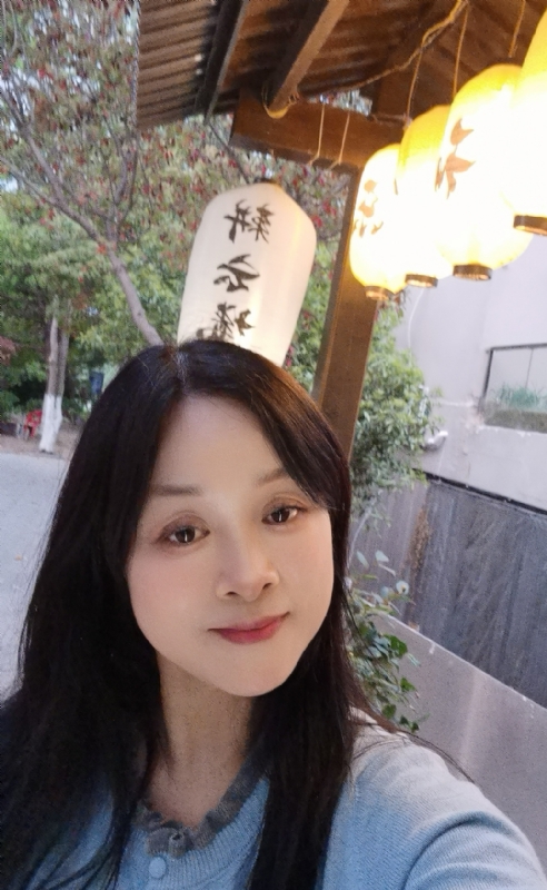 伊伊的第一张照片--驻马店相亲服务中心