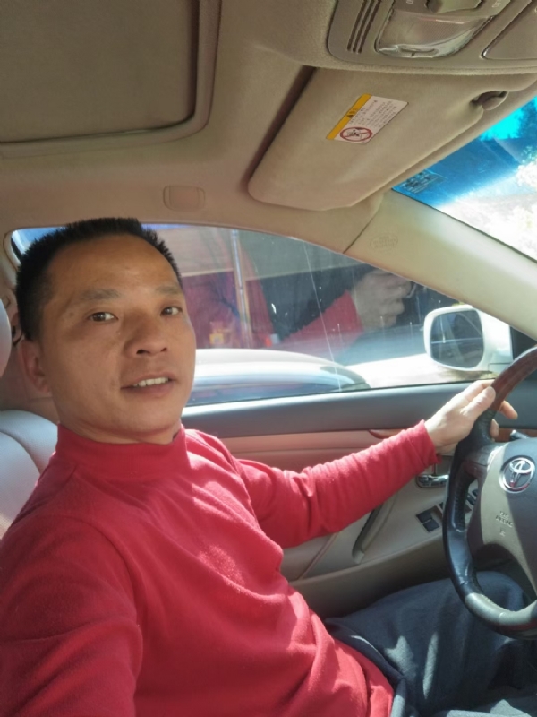 真诚征婚的第三张照片--驻马店相亲服务中心