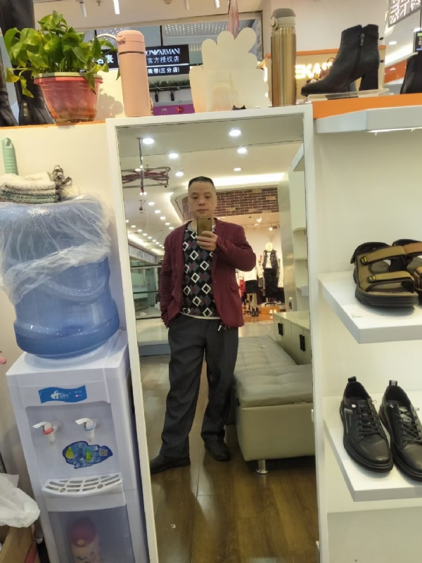 真诚征婚的第四张照片--驻马店相亲服务中心