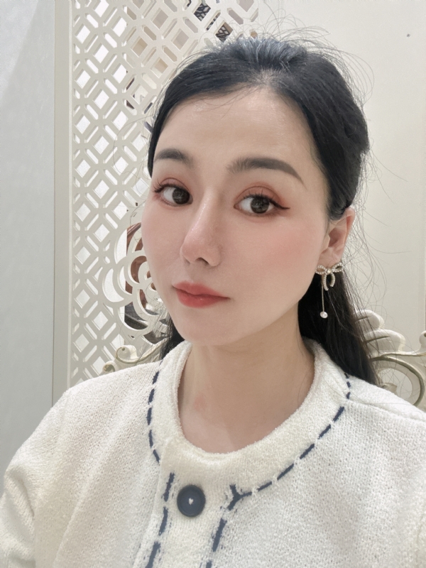 金莉的第一张照片--驻马店相亲服务中心