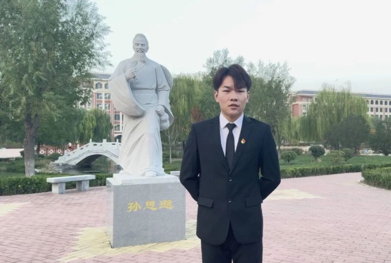 尚明月的第一张照片--驻马店相亲服务中心