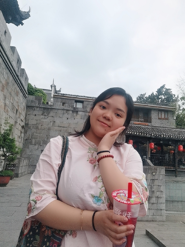 敏兮小沫的第二张照片--驻马店相亲服务中心