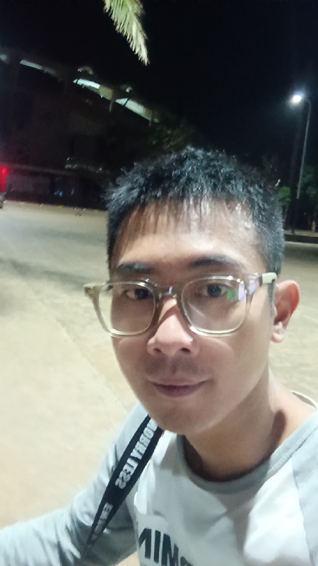 龙龙的第一张照片--驻马店相亲服务中心