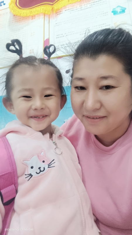 离异带俩娃的第一张照片--驻马店相亲服务中心