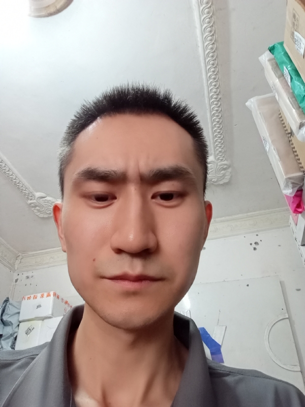 西门吹雪的第二张照片--驻马店相亲服务中心