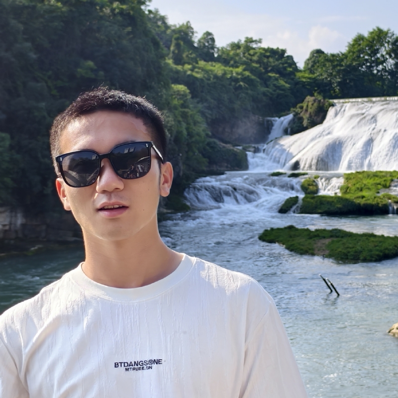 飞殷的第一张照片--驻马店相亲服务中心