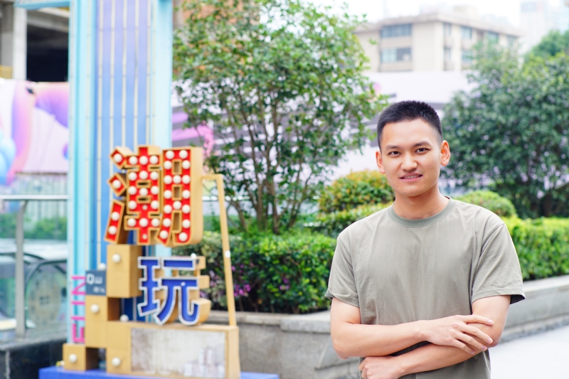 陌上烟雨的第一张照片--驻马店相亲服务中心