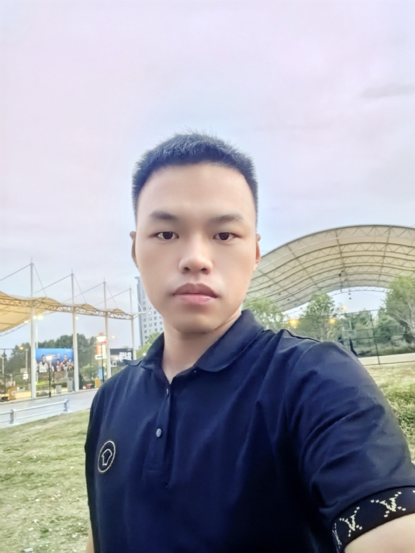 心中有你的第二张照片--驻马店相亲服务中心