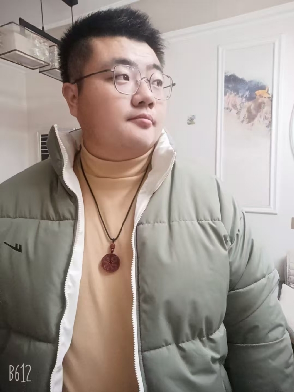 浦宁先生的第一张照片--驻马店相亲服务中心