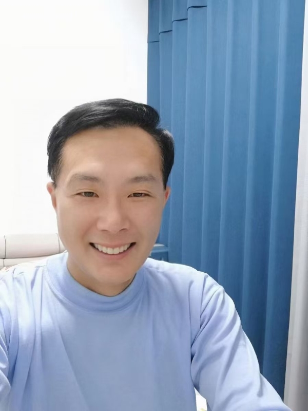 枫叶的第三张照片--驻马店相亲服务中心