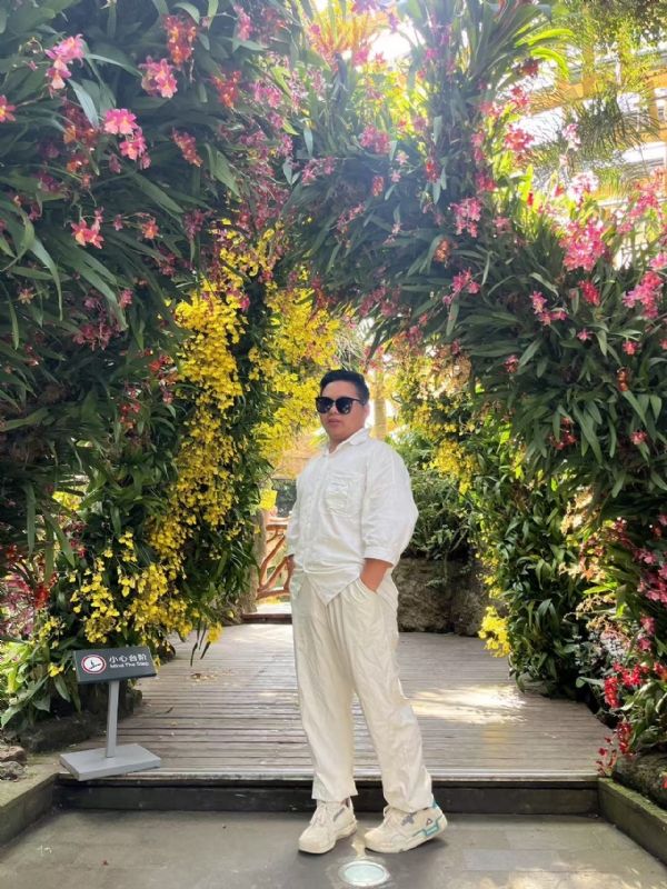 少一点的第一张照片--驻马店相亲服务中心