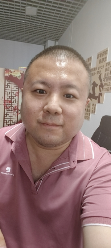 漫步星辰的第一张照片--驻马店相亲服务中心