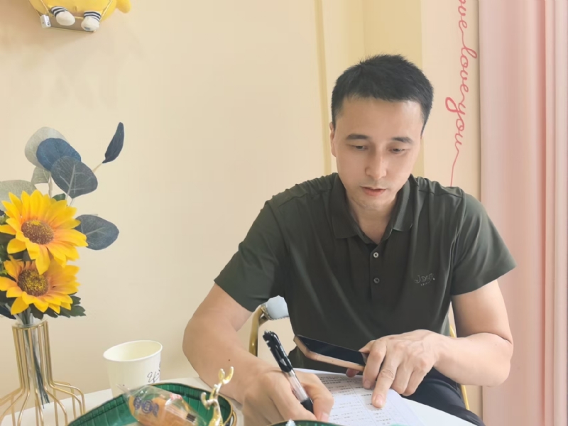 笑看一切的第二张照片--驻马店相亲服务中心