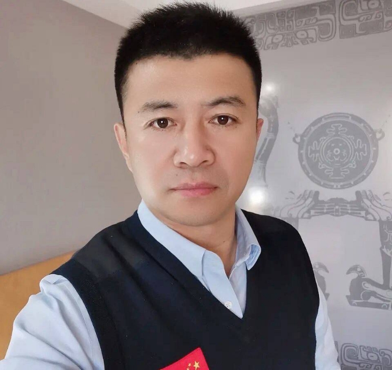 生在红旗下的第二张照片--驻马店相亲服务中心