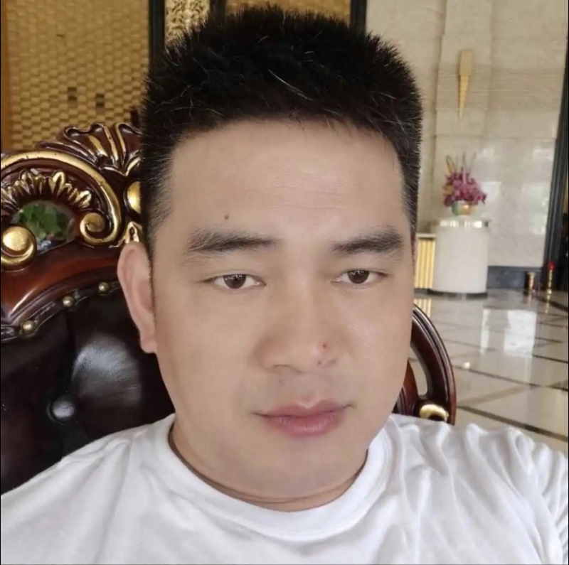 随风的第一张照片--驻马店相亲服务中心