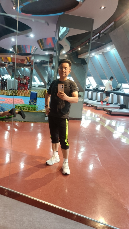 凭水相逢的第一张照片--驻马店相亲服务中心