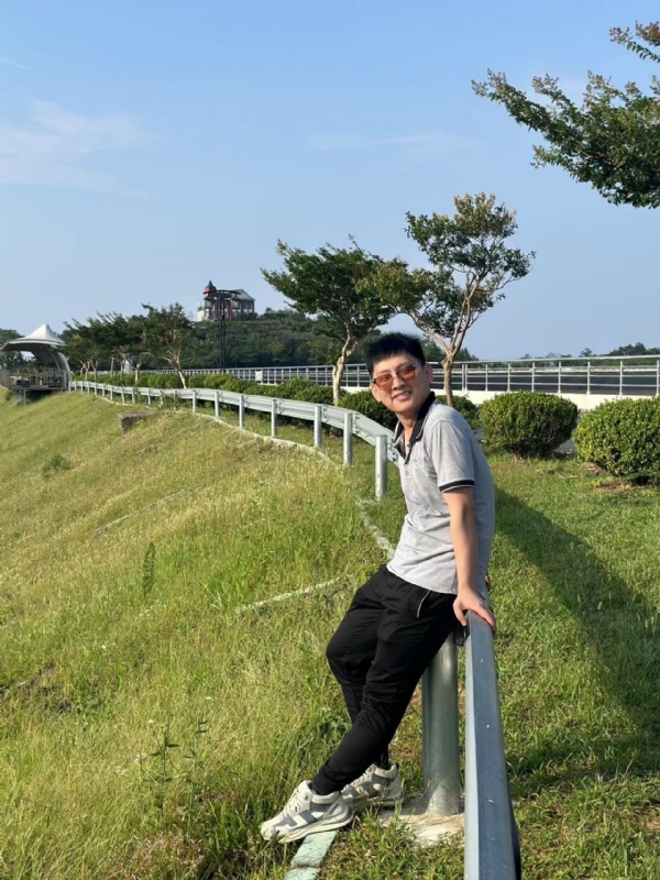 悠人的第一张照片--驻马店相亲服务中心