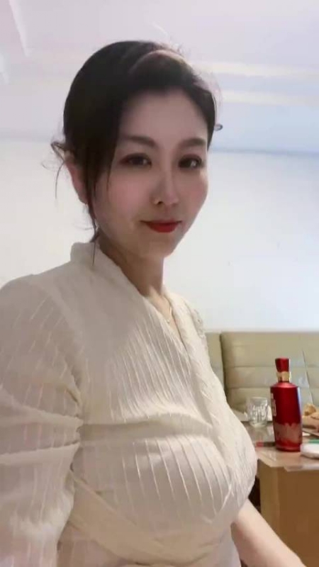 钕钕的第一张照片--驻马店相亲服务中心