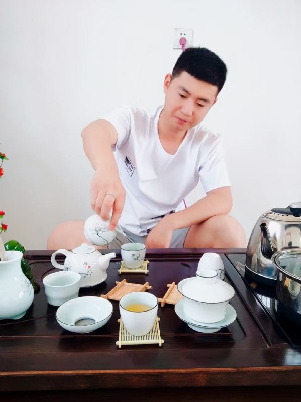 日月的第一张照片--驻马店相亲服务中心