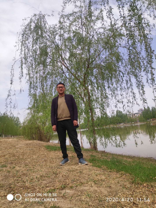 风中的烟头的第一张照片--驻马店相亲服务中心