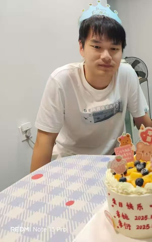 yan的第一张照片--驻马店相亲服务中心