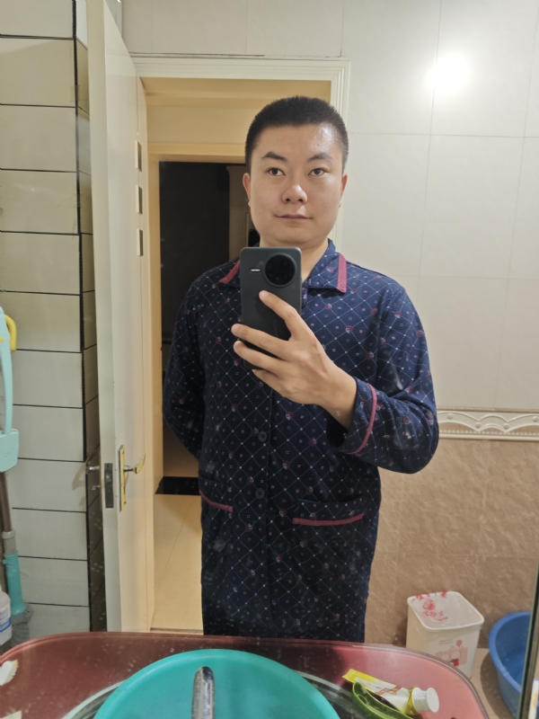 迷迷糊糊的第一张照片--驻马店相亲服务中心