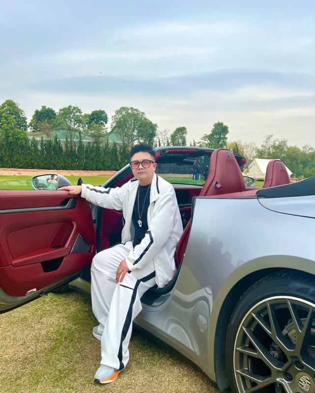 晚风过境的第三张照片--驻马店相亲服务中心