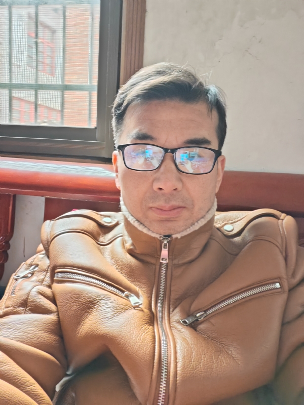 弹簧的第一张照片--驻马店相亲服务中心