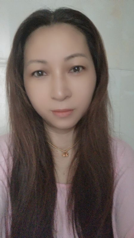 依依的第一张照片--驻马店相亲服务中心