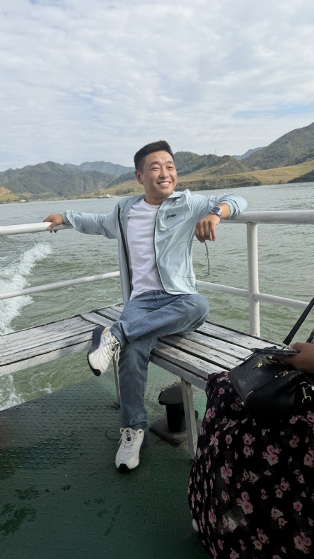 烟花易笑的第三张照片--驻马店相亲服务中心