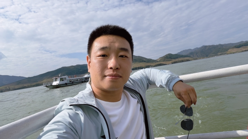 烟花易笑的第四张照片--驻马店相亲服务中心