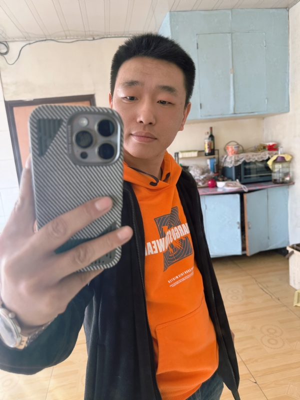 烟花易笑的第五张照片--驻马店相亲服务中心