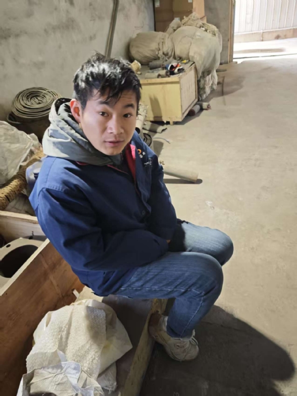 热爱生活的闫某的第一张照片--驻马店相亲服务中心