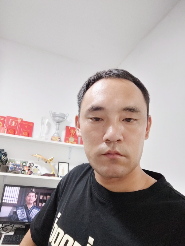 91年的第三张照片--驻马店相亲服务中心