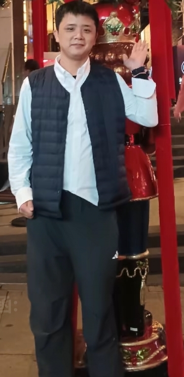 龙的陪伴的第一张照片--驻马店相亲服务中心