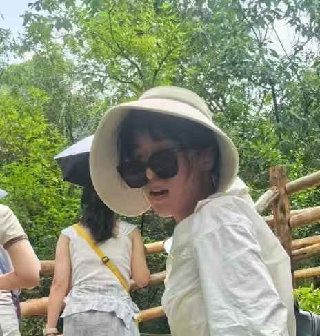 廿一的第一张照片--驻马店相亲服务中心