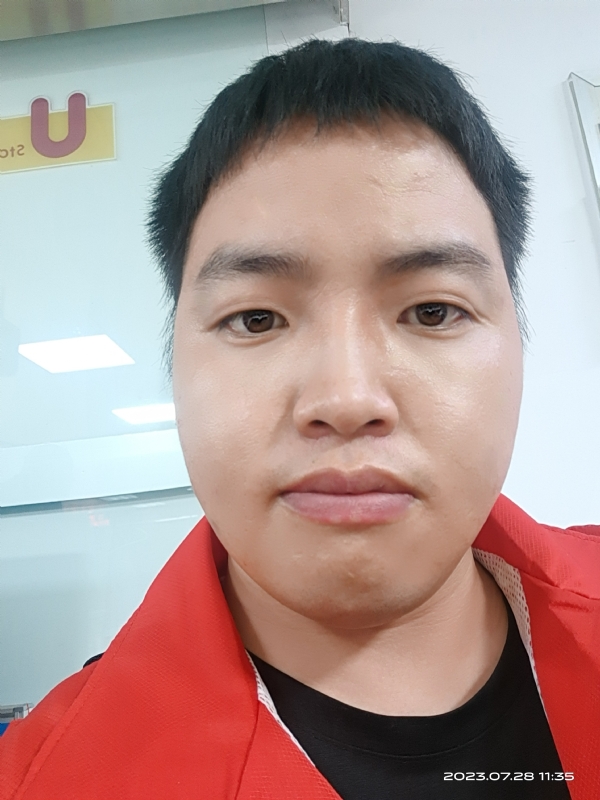 匆忙的第二张照片--驻马店相亲服务中心